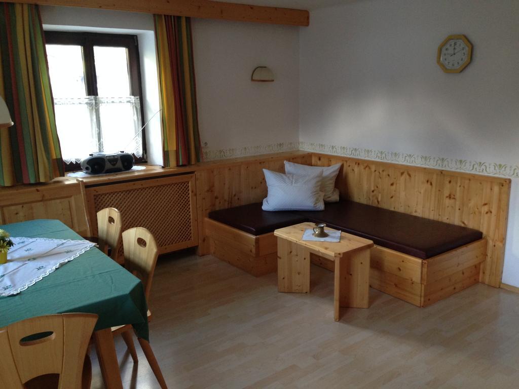 Auenhof Appartement Gschnitz Kamer foto